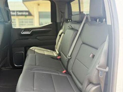 New 2026 GMC Sierra 1500 SLT w/ SLT Premium Plus Package AWD/4WD image 16