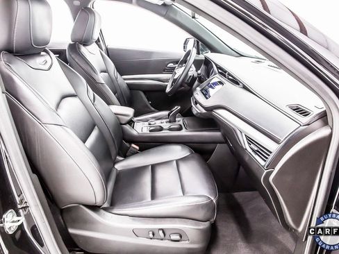 Used 2020 Cadillac XT4 Premium Luxury image 32