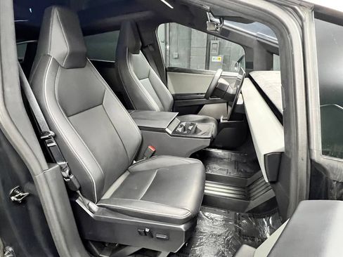 Used 2025 Tesla Cybertruck Cyberbeast AWD/4WD image 12