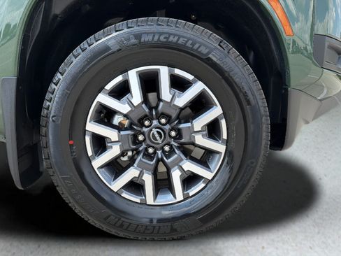 New 2026 Nissan Frontier SV w/ All-Weather Content Package AWD/4WD image 22