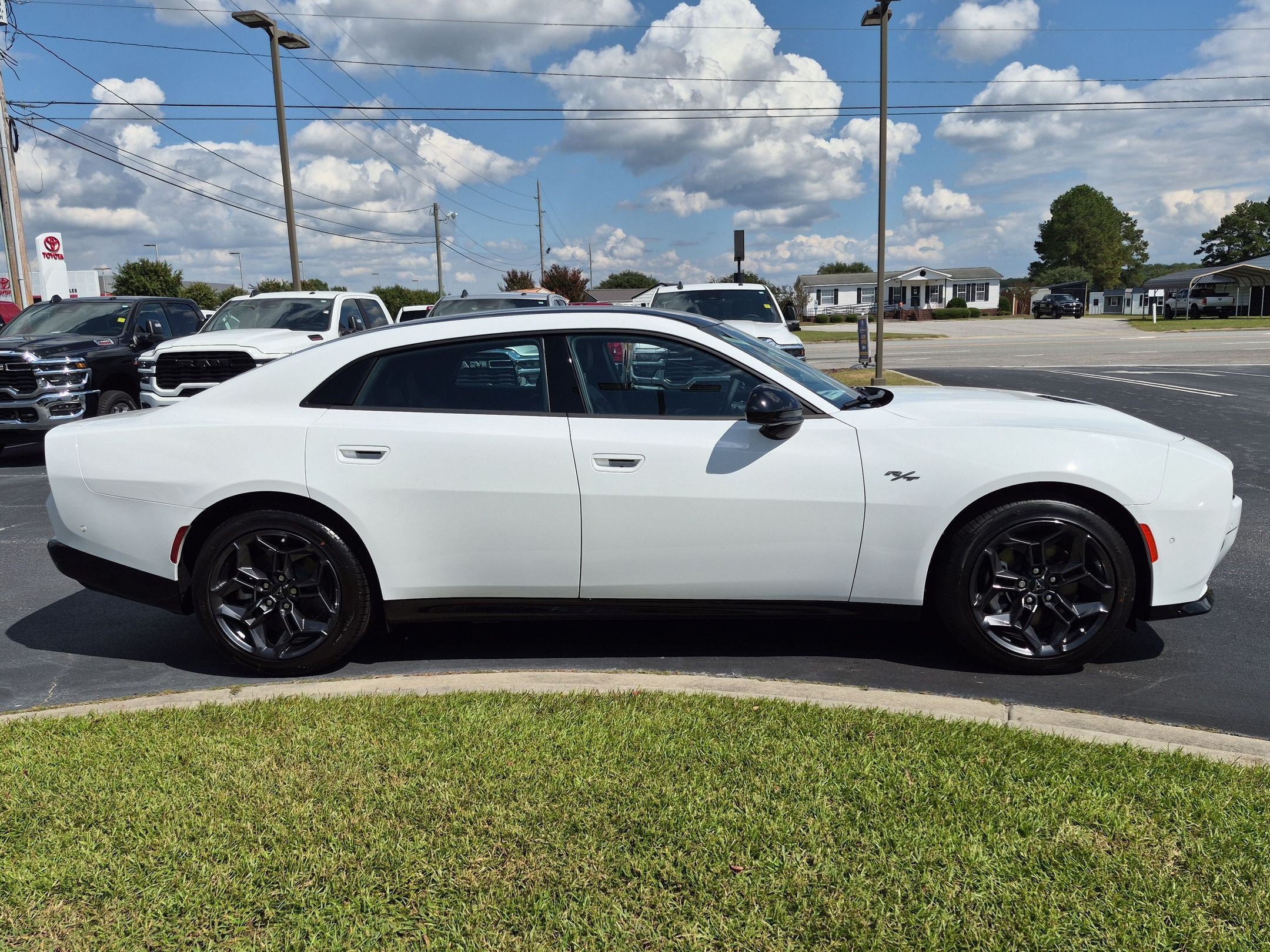 New 2027 Dodge Charger R/T AWD/4WD image 4