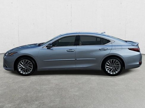 Certified 2023 Lexus ES 300h w/ Luxury Package image 8