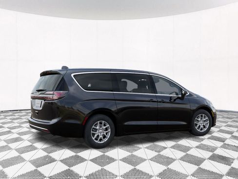 New 2026 Chrysler Pacifica Select FWD image 6