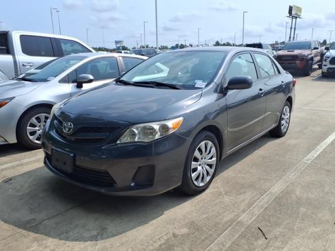 Used 2012 Toyota Corolla LE FWD image 4