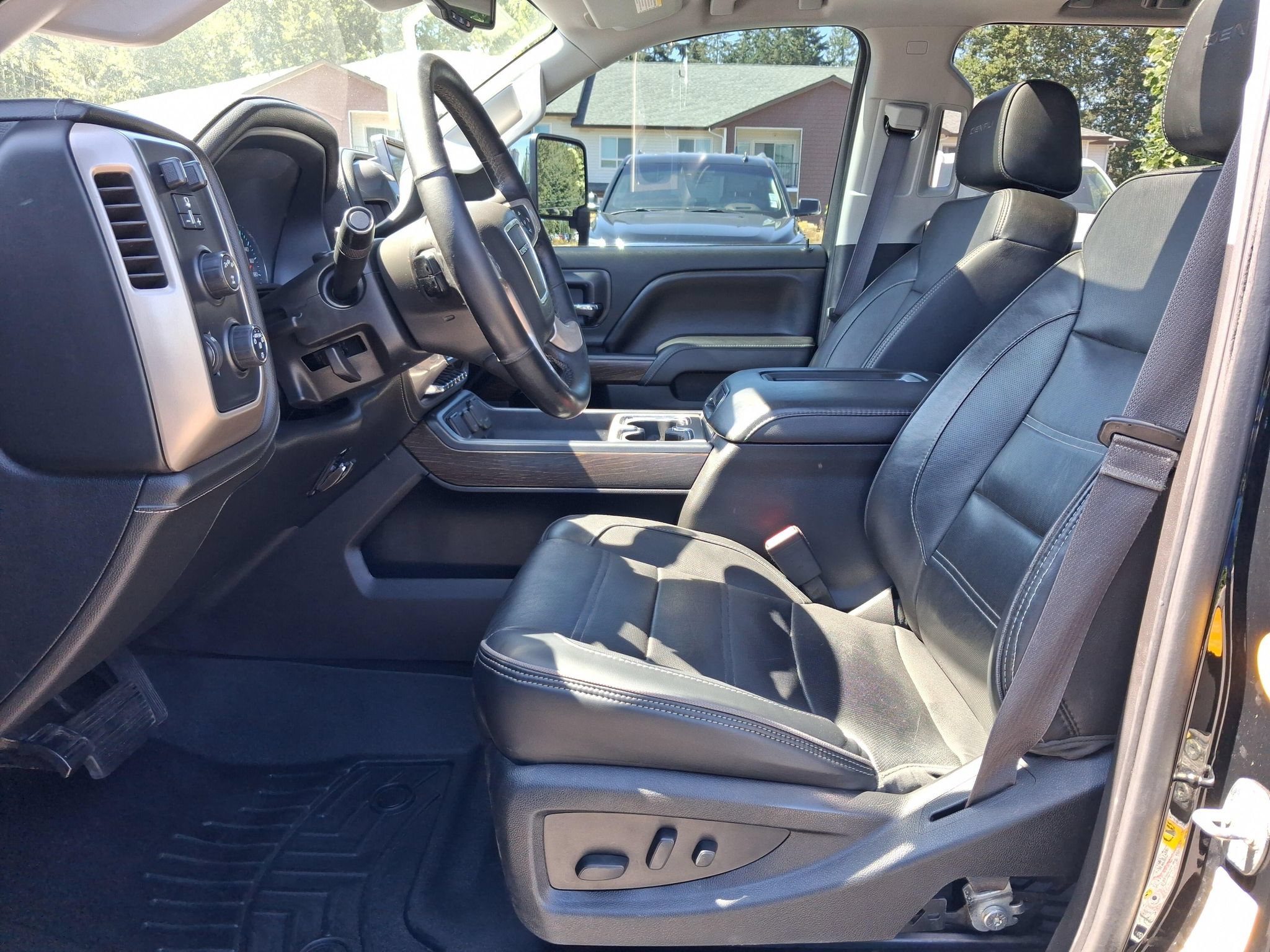 Used 2017 GMC Sierra 3500 Denali AWD/4WD image 23