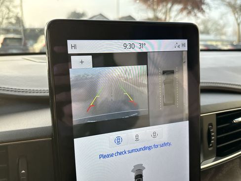 Used 2020 Ford Explorer Platinum w/ Premium Technology Package image 24