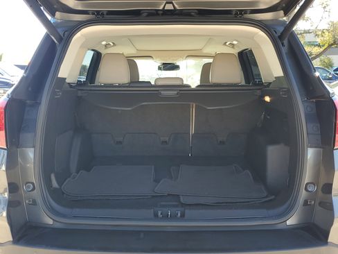 Used 2019 Ford Escape Titanium image 9