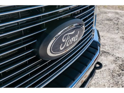 Used 2022 Ford F450 XLT w/ Camper Package image 3