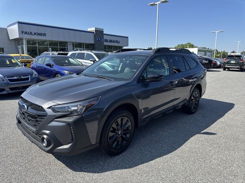 Used 2025 Subaru Outback Onyx Edition AWD/4WD image 21