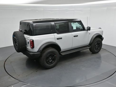 New 2026 Ford Bronco Outer Banks w/ Sasquatch Package AWD/4WD image 38