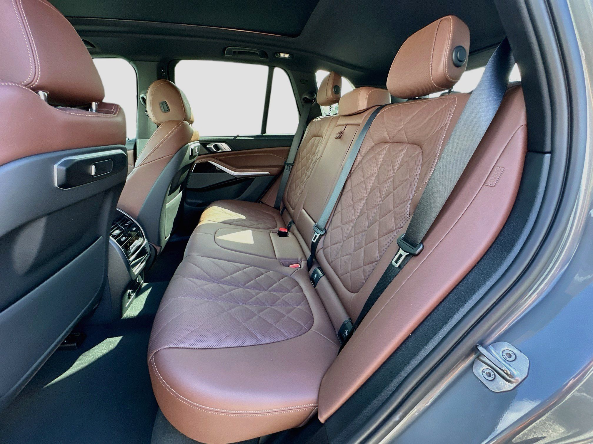 Certified 2024 BMW X5 sDrive40i w/ Executive Package RWD image 25
