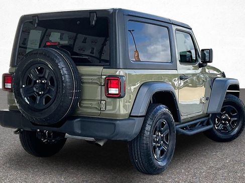 Used 2025 Jeep Wrangler Sport AWD/4WD image 7