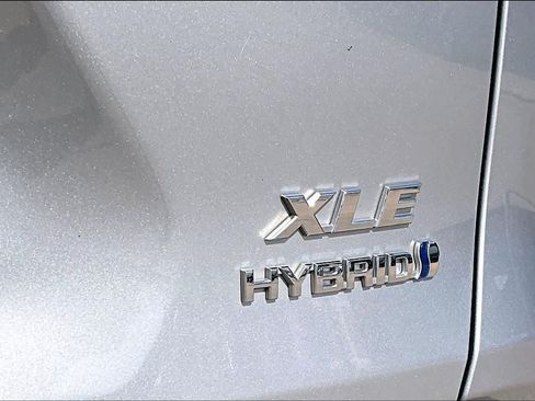 Used 2024 Toyota RAV4 XLE Premium AWD/4WD image 30