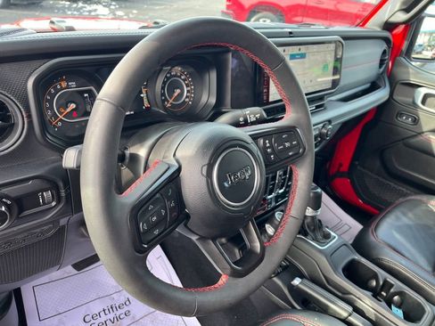 Used 2024 Jeep Gladiator Rubicon image 10