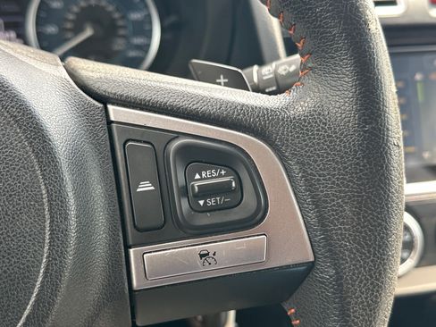 Used 2017 Subaru Crosstrek 2.0i Premium AWD/4WD image 13