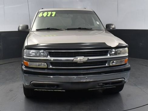 Used 2001 Chevrolet Suburban LS w/ LS Preferred Equipment Group AWD/4WD image 4