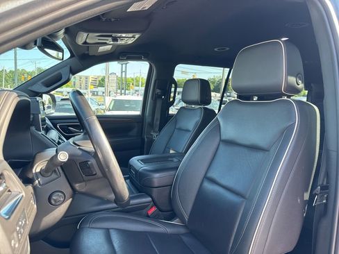 Used 2024 Chevrolet Tahoe Premier AWD/4WD image 13