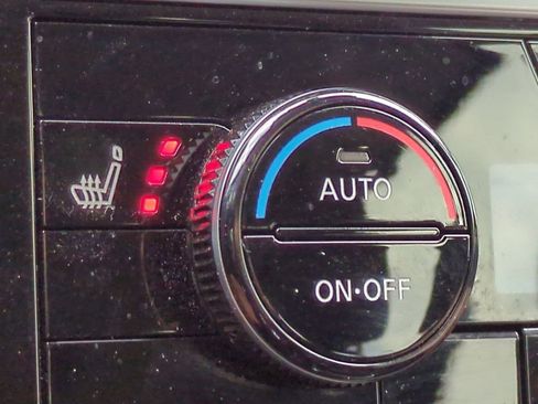 Certified 2022 Nissan Pathfinder SV image 23