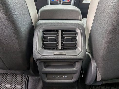 New 2026 Volkswagen Taos SE image 15