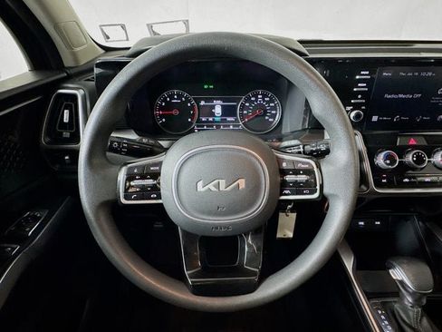 Certified 2023 Kia Sorento LX AWD/4WD image 11