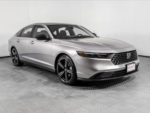 Used 2023 Honda Accord Sport image 11