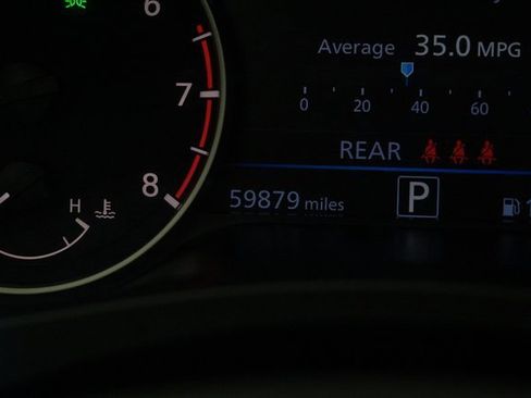 Used 2024 Nissan Altima 2.5 SV image 31