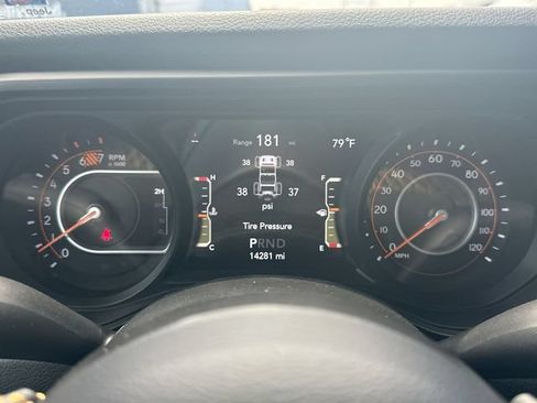 Used 2024 Jeep Wrangler Unlimited Sport AWD/4WD image 17
