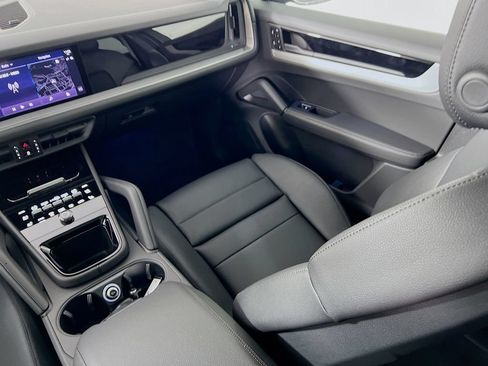 New 2026 Porsche Cayenne AWD/4WD image 26