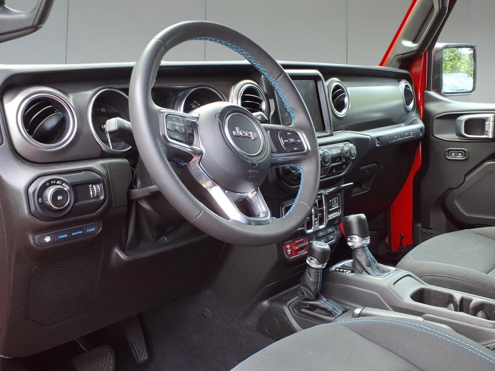 Used 2023 Jeep Wrangler Unlimited Rubicon 4xe AWD/4WD image 6