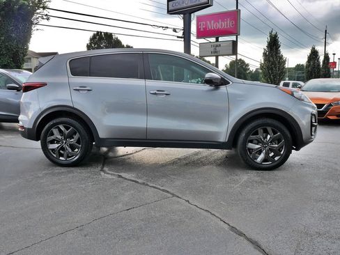 Used 2022 Kia Sportage LX w/ LX AWD Value Edition Package image 4
