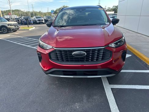 Certified 2025 Ford Escape Active FWD image 9
