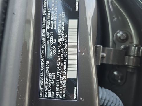 Certified 2025 Volvo V60 B5 Cross Country Plus image 38