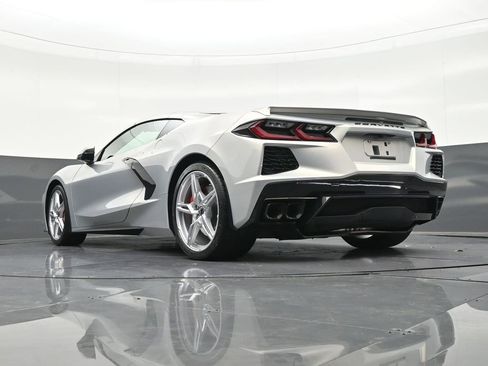 Used 2024 Chevrolet Corvette Stingray Preferred Cpe w/ Z51 Performance Package image 27
