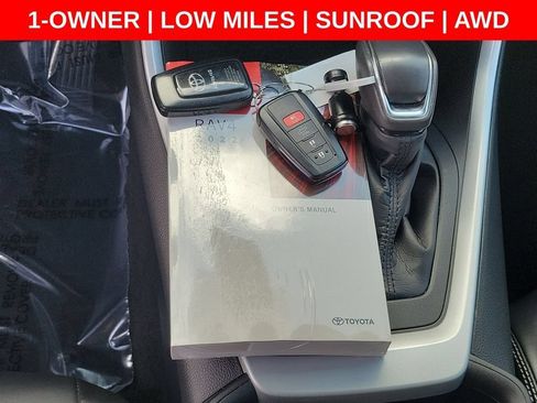 Used 2022 Toyota RAV4 XLE Premium w/ Carpet Mat Package (TMS) AWD/4WD image 35