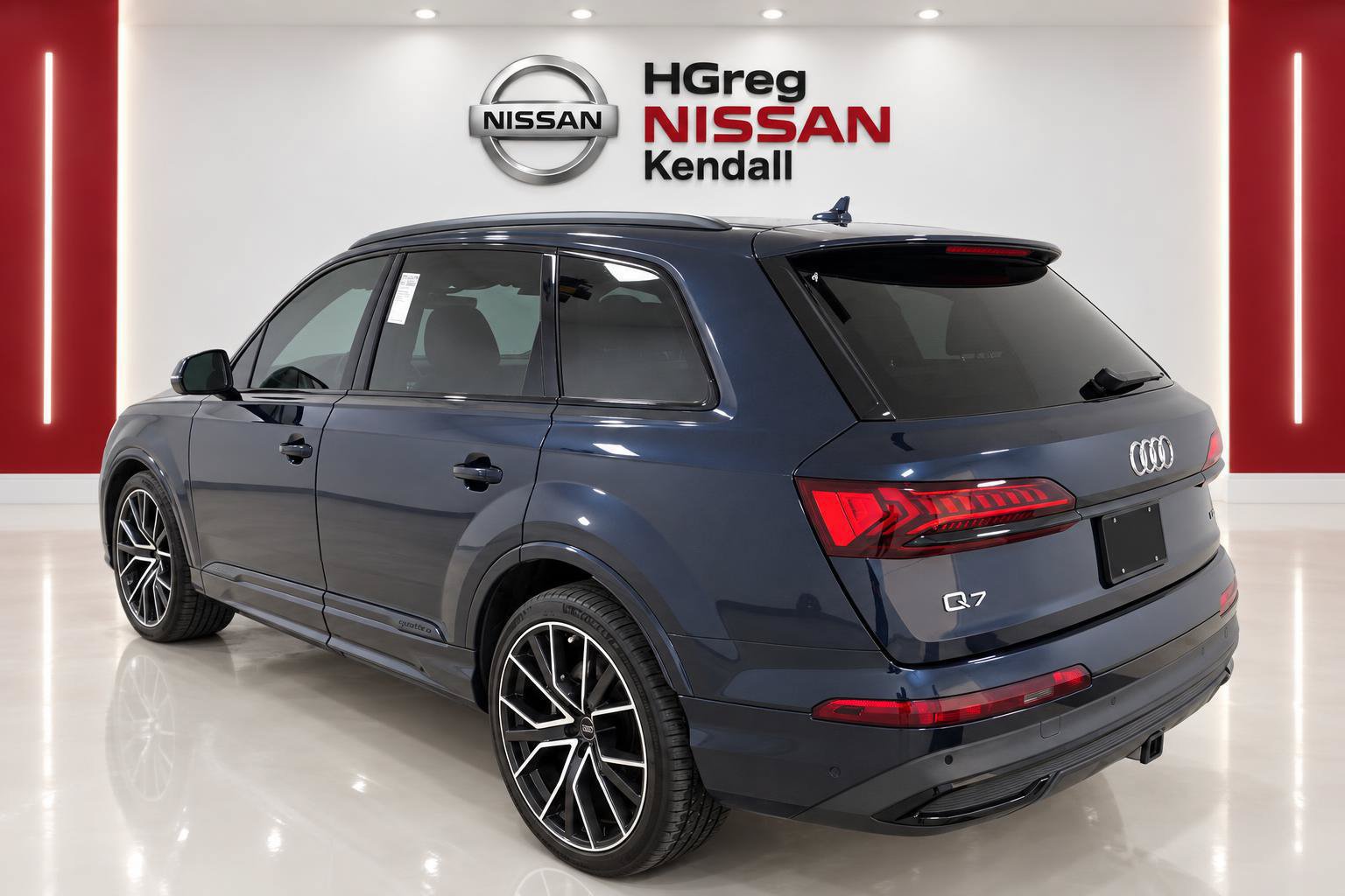 Used 2023 Audi Q7 3.0T Prestige AWD/4WD image 4