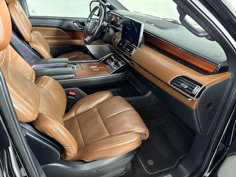 Used 2023 Lincoln Navigator L Reserve AWD/4WD image 19