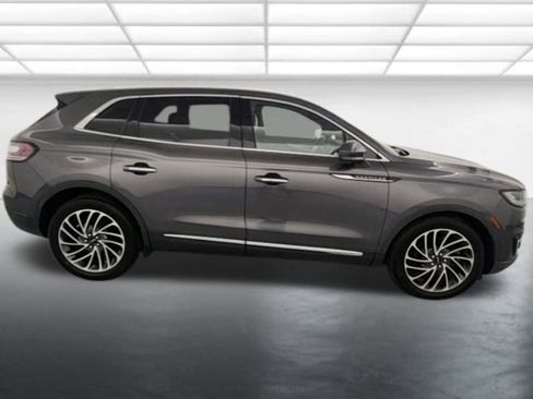 Used 2019 Lincoln Nautilus Reserve image 9