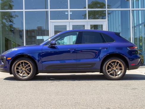Used 2025 Porsche Macan AWD/4WD image 7
