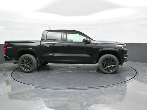 New 2025 Chevrolet Colorado Z71 w/ Technology Package AWD/4WD image 8