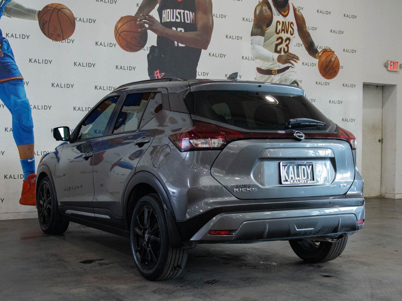 Used 2023 Nissan Kicks SR FWD image 21