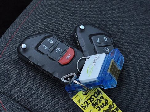 Used 2024 Jeep Wrangler Unlimited Rubicon w/ XTREMEE 35" Tire Package image 38