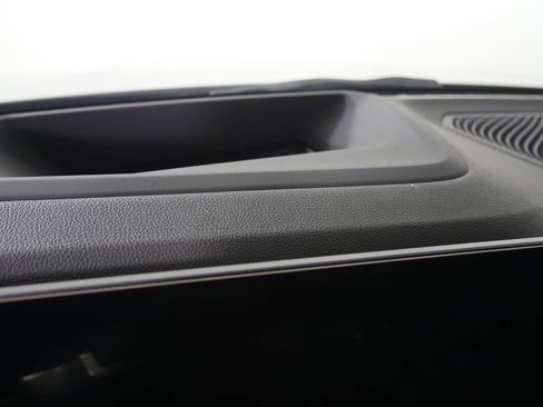 Used 2026 BMW 330i Sedan w/ Premium Package image 19