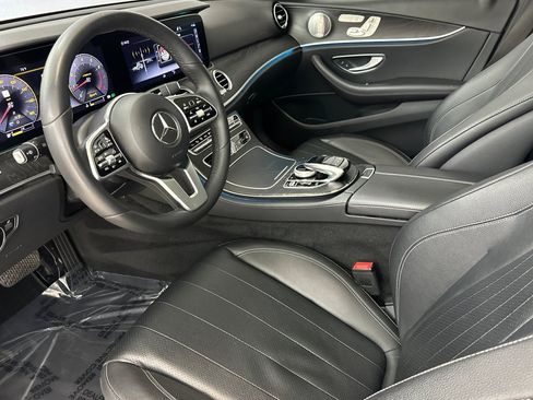 Used 2019 Mercedes-Benz E 300 image 4