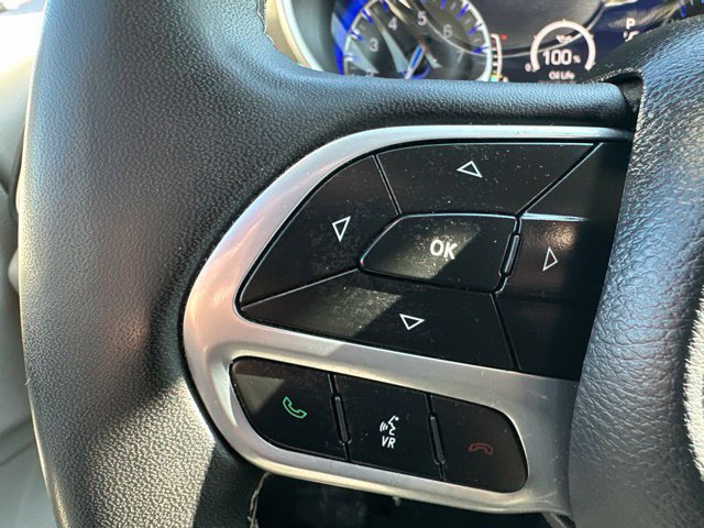 Used 2024 Chrysler Pacifica Touring-L FWD image 23