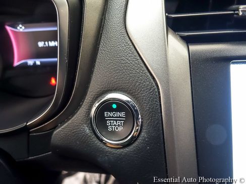 Used 2020 Ford Fusion SEL FWD image 14