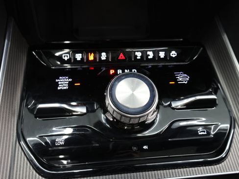 Used 2022 Jeep Grand Wagoneer Series II AWD/4WD image 45