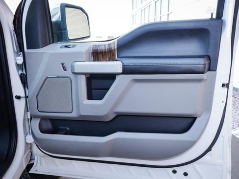 Used 2018 Ford F150 Lariat w/ Equipment Group 502A Luxury image 27