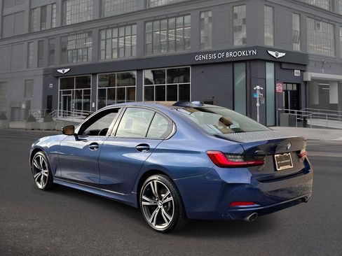 Used 2023 BMW 330i xDrive Sedan w/ Premium Package AWD/4WD image 3
