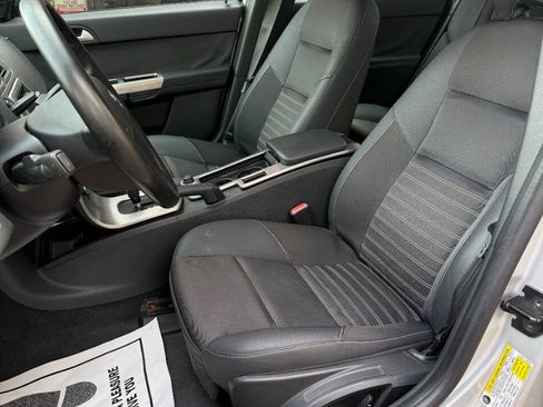 Used 2009 Volvo S40 2.4i FWD image 10