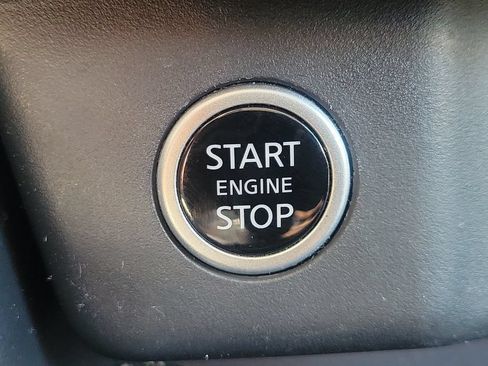 Used 2022 Nissan Rogue SV AWD/4WD image 29